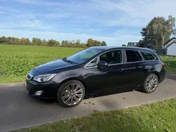 Schwarz Gebraucht 2011 Opel Astra Kombi | 4.850 € (Fairer Preis)