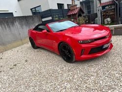 Rot Gebraucht 2018 Chevrolet Camaro Cabrio | 21.000 €