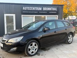 Schwarz Gebraucht 2011 Opel Astra Edition Kombi | 3.990 € (Teuer)