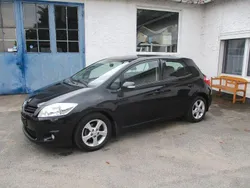 Schwarz Gebraucht 2011 Toyota Auris Edition Limousine | 3.990 € (Fairer Preis)