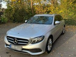 Silber Gebraucht 2020 Mercedes E220 Avantgarde Kombi | 22.350 € (Superpreis)