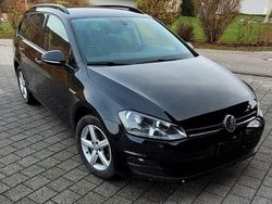 Rot Gebraucht 2015 VW Golf VII Cup Kombi | 6.900 € (Fairer Preis)