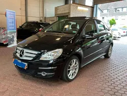 Kosmosschwarz metalliclack Gebraucht 2010 Mercedes B200 Van / Kleinbus | 8.999 € (Etwas zu teuer)