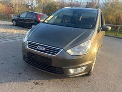Grün Gebraucht 2011 Ford Galaxy Van / Kleinbus | 4.950 € (Guter Preis)