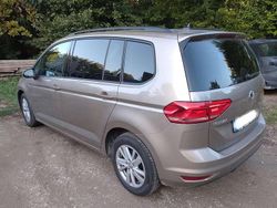 Grau Gebraucht 2019 VW Touran Comfortline Van / Kleinbus | 23.500 € (Guter Preis)