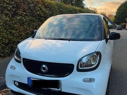 Weiß Gebraucht 2015 Smart ForTwo Coupé Prime Cabrio | 10.500 € (Guter Preis)