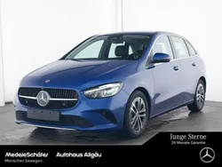 Lack spektralblau (metallic) Gebraucht 2024 Mercedes B200 Progressive Van / Kleinbus | 32.770 € (Etwas zu teuer)