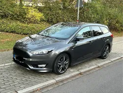 Grau Gebraucht 2018 Ford Focus ST-Line Kombi | 12.750 € (Fairer Preis)