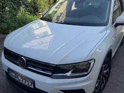 Weiß Gebraucht 2019 VW Tiguan Join SUV | 21.000 €