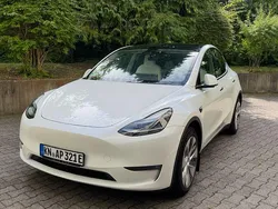 Weiß Gebraucht 2024 Tesla Model Y Long Range SUV | 43.900 €
