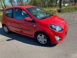 Hellrot Gebraucht 2010 Renault Twingo Kleinwagen | 3.499 € (Fairer Preis)
