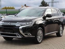 Schwarz Gebraucht 2018 Mitsubishi Outlander P-HEV Edition SUV | 15.990 € (Guter Preis)