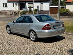 Silber Gebraucht 2007 Mercedes C220 Avantgarde Limousine | 6.500 €