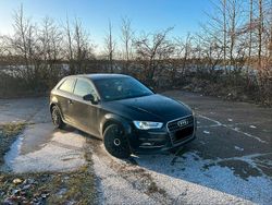 Schwarz Gebraucht 2014 Audi A3 Limousine | 7.500 €