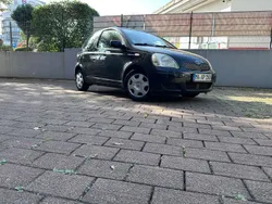 Schwarz Gebraucht 2005 Toyota Yaris Limousine | 1.550 € (Guter Preis)
