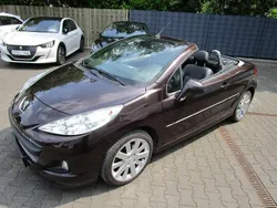 Rot schwarz/metallic Gebraucht 2014 Peugeot 207 Allure Cabrio | 10.890 €