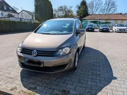 Braun Gebraucht 2011 VW Golf Plus Comfortline Van / Kleinbus | 6.300 € (Fairer Preis)