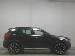 Schwarz Gebraucht 2022 Volvo XC40 R-Design SUV | 28.780 € (Guter Preis)