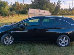 Schwarz Gebraucht 2018 Opel Astra Kombi | 9.990 € (Fairer Preis)