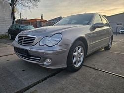 Silber Gebraucht 2004 Mercedes C180 Elegance Limousine | 4.700 € (Fairer Preis)
