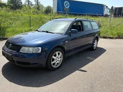 Blau Gebraucht 2000 VW Passat Kombi | 990 € (Superpreis)