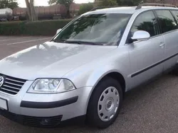 Silber metallic Gebraucht 2004 VW Passat Comfortline Kombi | 6.200 €