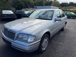 Silber Gebraucht 1995 Mercedes C220 Elegance Limousine | 6.590 €