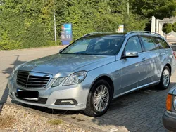 Grau Gebraucht 2010 Mercedes E200 Elegance Kombi | 9.990 €