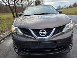 Braun Gebraucht 2014 Nissan Qashqai Acenta SUV | 8.400 € (Fairer Preis)