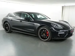 Tiefschwarzmetallic Gebraucht 2019 Porsche Panamera Turbo Sport Turismo Limousine | 59.700 €