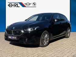 Schwarz uni Neu 2025 BMW 120 Kleinwagen | 32.940 € (Superpreis)