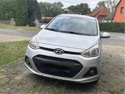Grau Gebraucht 2015 Hyundai i10 Kleinwagen | 4.200 € (Guter Preis)