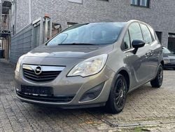 Braun Gebraucht 2010 Opel Meriva Edition Van / Kleinbus | 3.999 € (Guter Preis)