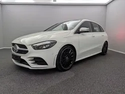 Weiß Gebraucht 2019 Mercedes B200 AMG line Van / Kleinbus | 14.999 € (Superpreis)