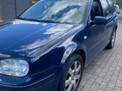 Blau Gebraucht 2001 VW Golf IV Comfortline Kombi | 2.400 € (Guter Preis)