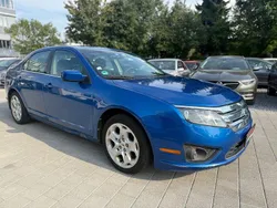Blau Gebraucht 2011 Ford Fusion SE Limousine | 1.750 €