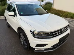 Weiß Gebraucht 2016 VW Tiguan Highline SUV | 15.990 €