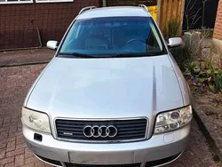 Grau Gebraucht 2004 Audi A6 Kombi | 750 € (Superpreis)