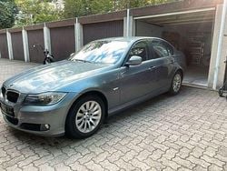 Grau Gebraucht 2009 BMW 320 Limousine | 3.200 € (Guter Preis)