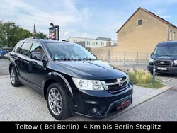 Schwarz Gebraucht 2015 Fiat Freemont Lounge SUV | 13.990 € (Fairer Preis)