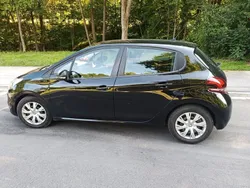 Schwarz Gebraucht 2019 Peugeot 208 Active Kleinwagen | 8.500 € (Superpreis)
