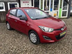 I20 Gebraucht 2013 Hyundai i20 Edition Limousine | 3.990 € (Fairer Preis)