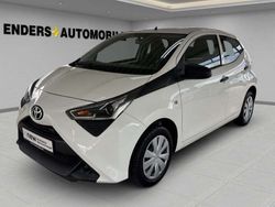 Weiss Gebraucht 2021 Toyota Aygo Kleinwagen | 9.680 € (Fairer Preis)