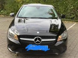 Schwarz Gebraucht 2016 Mercedes 180 Limousine | 12.500 €