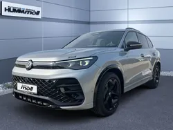 Oyster silver metallic Gebraucht 2024 VW Tiguan R-line SUV | 47.790 € (Teuer)