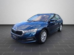 Lava blau (metallic) Gebraucht 2022 Skoda Octavia Limousine | 23.100 € (Guter Preis)