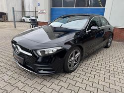 Schwarz Gebraucht 2019 Mercedes A180 AMG Limousine | 16.950 €