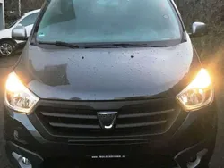 Schwarz Gebraucht 2017 Dacia Lodgy Celebration Van / Kleinbus | 4.750 € (Superpreis)