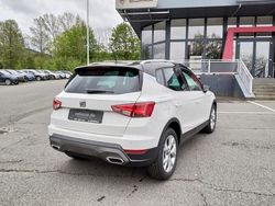 Weiss/midnight schwarz Gebraucht 2024 Seat Arona FR SUV | 21.660 € (Fairer Preis)