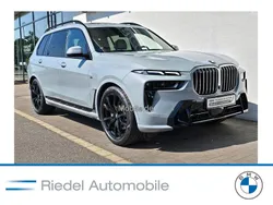 Grau Gebraucht 2024 BMW X7 M Sport SUV | 93.890 €